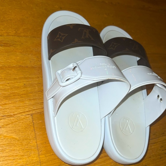 Louis Vuitton woman’s sandals - Picture 7 of 7